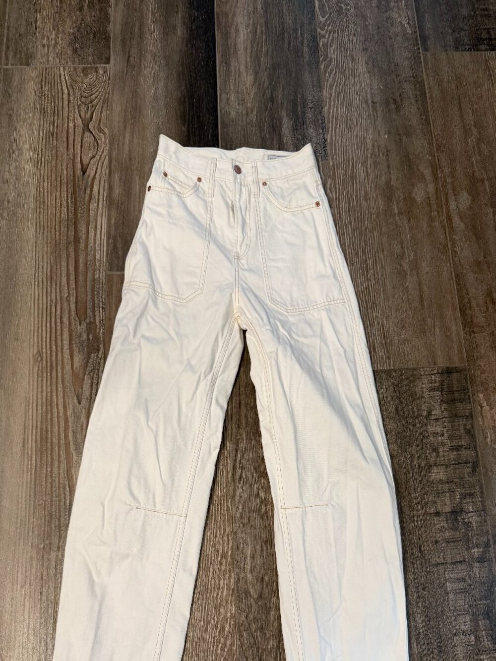 GAP Barrel High Rise Jeans in Cream Size 25/0R
